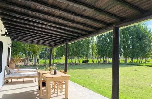 Mendoza Wine Region Apartment | La Tertulia, casa de campo