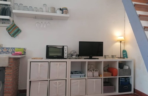 El Pozo de los Frailes House | La Tochica - detached small vacation home with fast internet