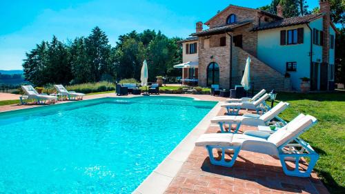 Castiglione del Lago Villa | LA TORRE DEI FAGIANI 8&2 Emma Villas