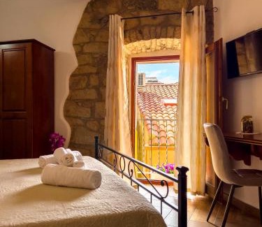 Bosa Historic Centre House | La Torre del Pozzo Guest House