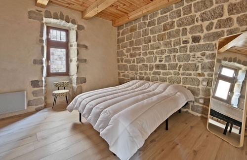 Montreal House | La Tour de Montréal - One Bedroom House, Sleeps 4