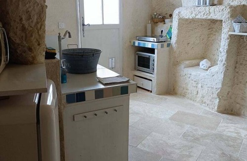 Loches House | La troglodyte de Monmartre