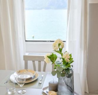 Fiumelatte Apartment | La tua finestra su Varenna-Como-