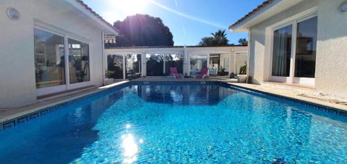Saint-Hippolyte Villa | La Villa Azul