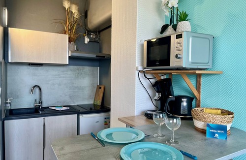 Port Apartment | La Vague vue sur l'Antre du dragon