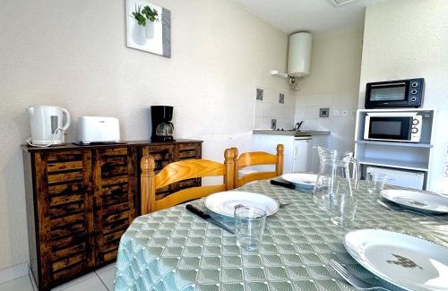 Meyras Apartment | La Vallée Appartement 35 - Thermes Neyras les Bains