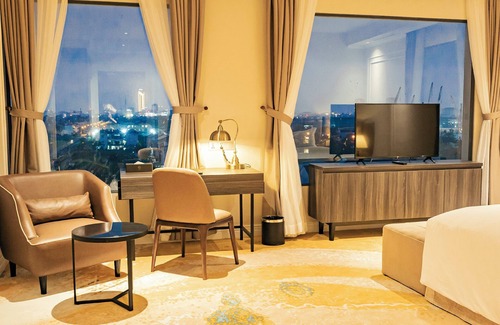 Huong Thuy Hotel | La Vela Hue Hotel