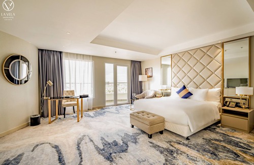 Phuong 8 Hotel | La Vela Saigon Hotel