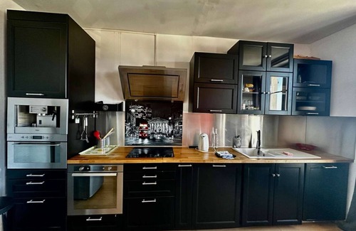 Saint-Regnobert-de-la-Cote-de-Nacre Apartment | La Vigie - 30 m de la Mer, Petite vue mer
