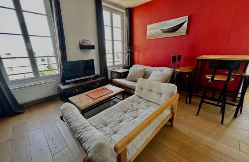 Saint-Regnobert-de-la-Cote-de-Nacre Apartment | La Vigie - 30 m de la mer, petite vue mer