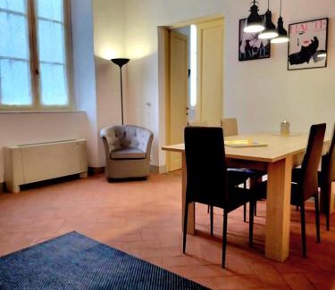 Livorno Apartment | LA VILLA APARTMENTS - Convenient for Sardinia and Corsica - 4-5 beds -Private Parking included with Camera