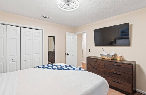 Springfield House | La Villa Azul - PCB Hot Tub Getaway