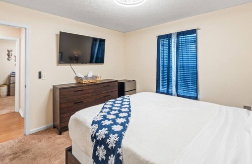 Springfield House | La Villa Azul - PCB Hot Tub Getaway