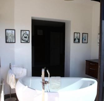 Sanary-sur-Mer Bed & Breakfast | La Villa Blanche