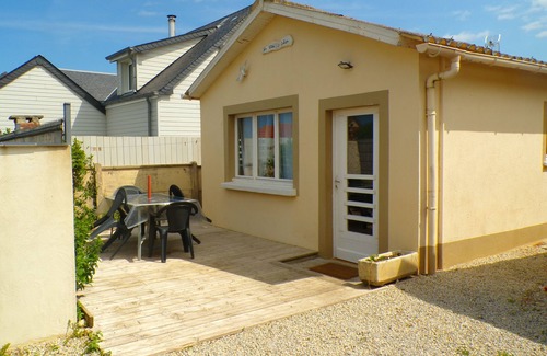 Saint-Come-de-Fresne Apartment | La Villa d'Elisa - Apartment for 5 people