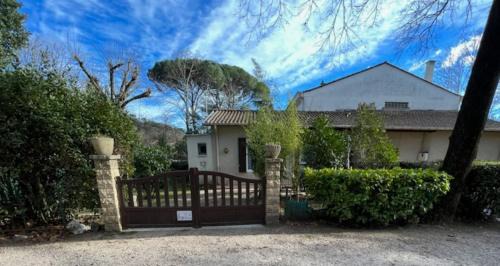 Lamalou-les-Bains Apartment | La villa des fleurs