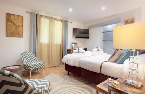 Lattes Bed & Breakfast | La Villa Des Sens