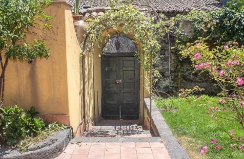 Nicolosi House | La Villa di Tenute Foti Randazzese