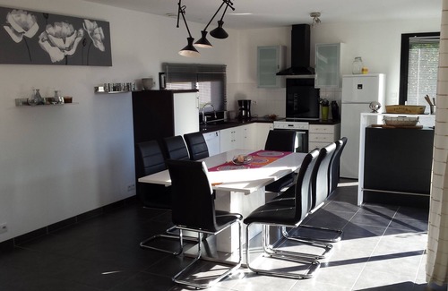 Santec Villa | LA VILLA DU PRAT: BRIGHT, QUIET, 300 M FROM THE BEACHES - 10 MIN FROM THE THALASSO