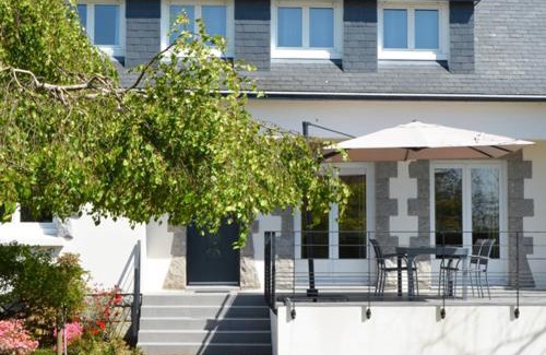 La Foret-Fouesnant Villa | La Villa Mana