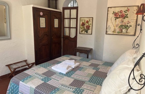 Vence House | LA Villa Roseraie , Hotel Familial Ouvert Toute L Annee. Animaux Acceptes