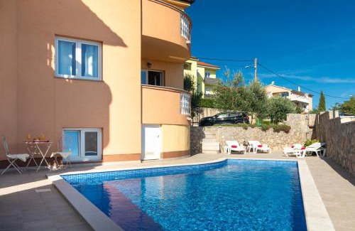 Salatic Apartment | La Vista apartments with pool
