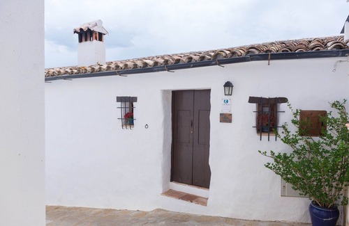 Villaluenga del Rosario House | La Vuelta Chica