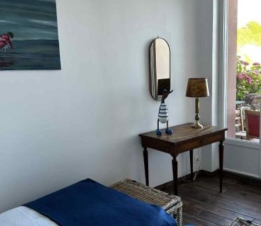La Celle-sous-Gouzon Apartment | La vue mer