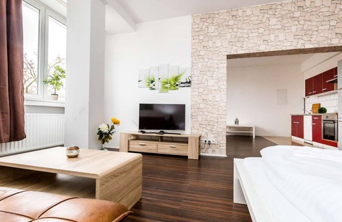 Langenfeld Apartment | LA03 Holiday apartment in a quiet location with a large dining room and free W-LAN in Langenfeld