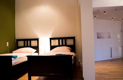 Langenfeld Apartment | LA05 Loft apartment in Langenfeld with the language assistant Alexa, 50 inch TV and free WiFi