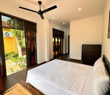 Cua Đai Apartment | Laa House