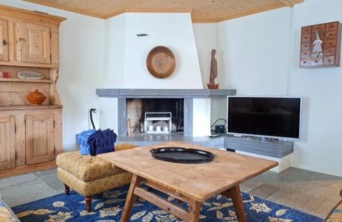 Laax Apartment | Laax Chalet by Quokka 360 - Charming Chalet with private patio
