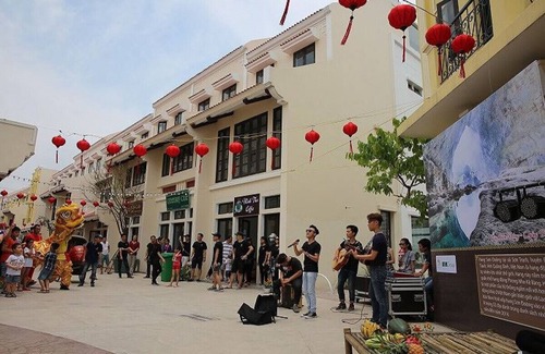 Ha Long House | LaBay Ha Long - - Ulesa neighbor's house