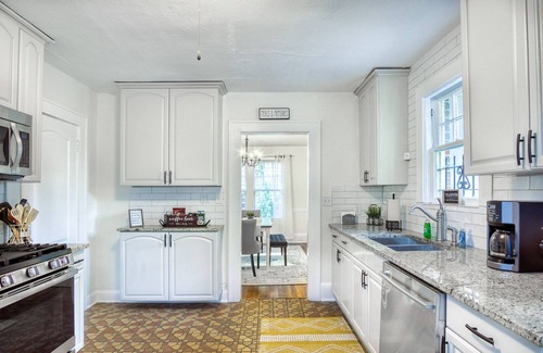 Riverside House | Labor Day Getaway! Pristine~Historic Avondale Gem~6BR
