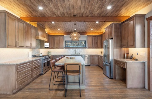 Lampe House | Labor Day Open, Pvt Outdoor Pool-Pvt HotTub-Breathtaking Lake Views/Access-New Build-Free Tickets