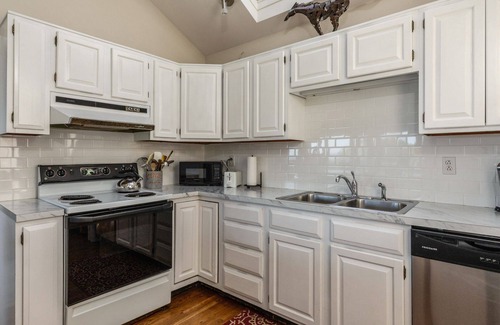 Montauk House | Labor Day weekend is available ! Amazing Ocean Views in Hither Hills
