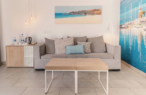 Playa Blanca Hotel | LABRANDA Alyssa Suite Hotel