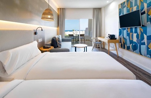 Bahia Calma Hotel | LABRANDA Hotel Golden Beach - Adults Only
