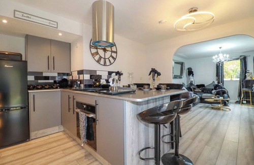 Tintagel Cottage | Laburnham Bungalow