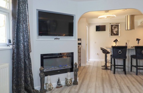 Tintagel Cottage | Laburnham Bungalow
