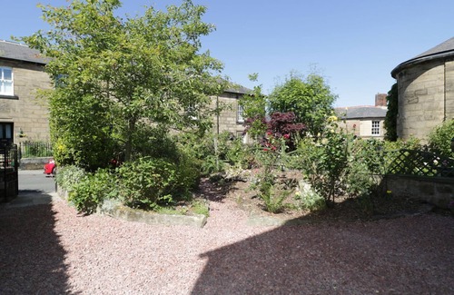 South Charlton Cottage | Laburnum Cottage