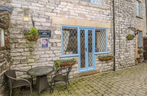 Castleton House | Laburnum Cottage
