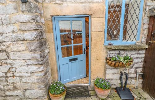 Castleton House | Laburnum Cottage