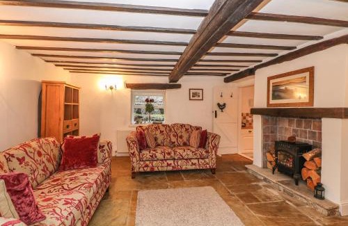 Castleton House | Laburnum Cottage