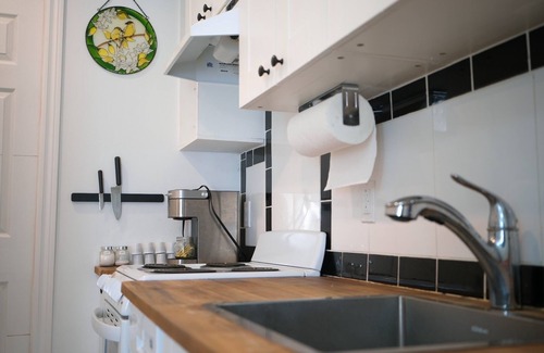Lac-Brome House | Lac Brome 3 Bedrooms With Balcony Suite B
