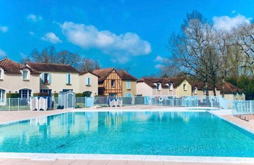 Monflanquin House | Lac Mondésir the little house and its Bastide
