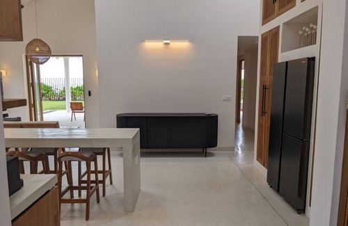 Midigama Villa | Lace House - stylish beach villa with surf access. pool and full staff