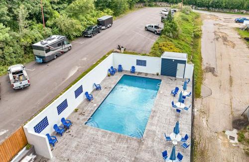 Gilford Apartment | Laconia Vacation Spot, Pool ,Free WiFi & Parking at 131 Lake Street