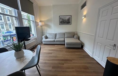 Notting Hill Apartment | Ladbroke Grove Station -Stunning, Stylish Brand new apartment