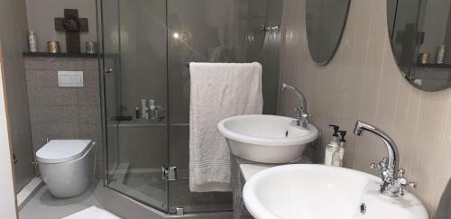 Paarl House | Ladera - Vista Self-catering Guesthouse